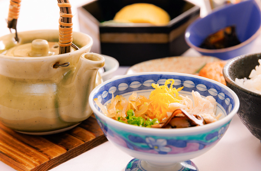 朝食