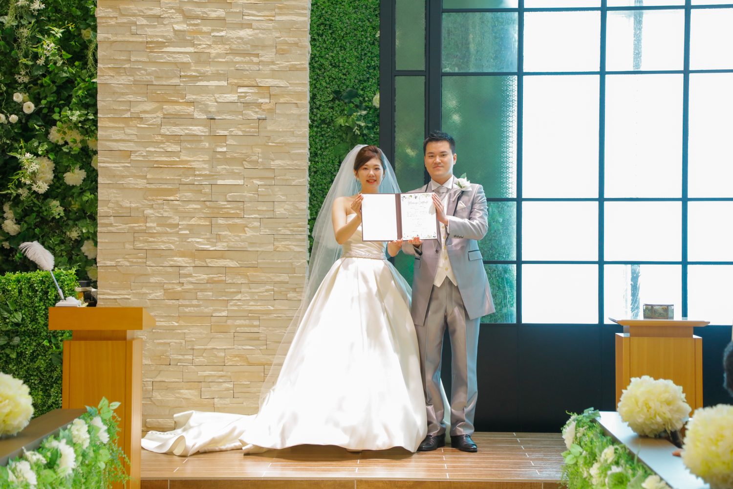 結婚証明書へのサイン・ご披露