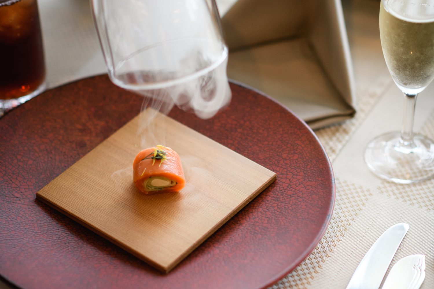 レストランウェディングではおふたりの好みに合わせた
オリジナルのコースを堪能できます！
ゲストの方も大満足のお料理です