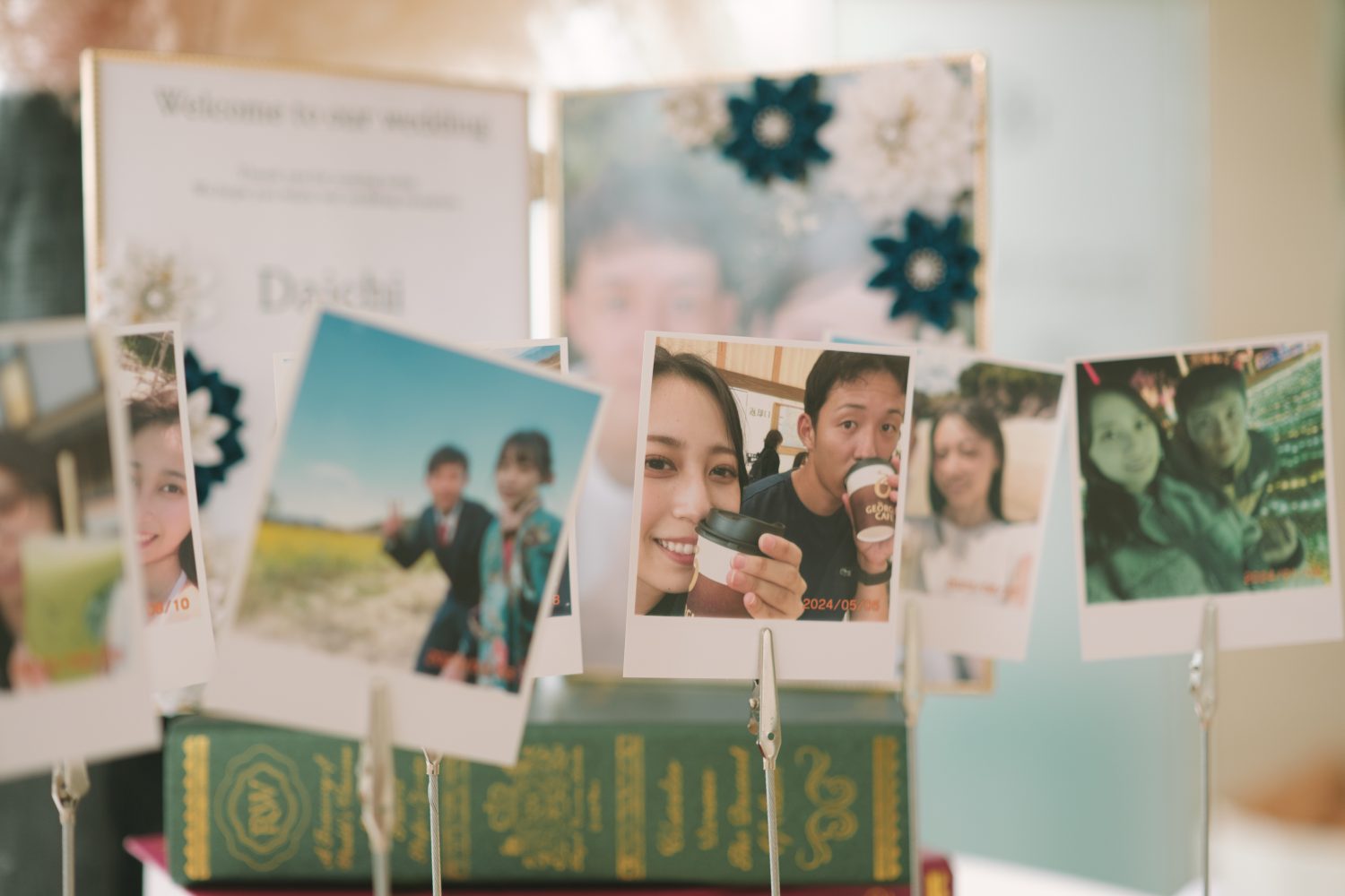 全体の色合いをそろえた、シンプルでありながら可愛らしさのあるウェルカムスペース。